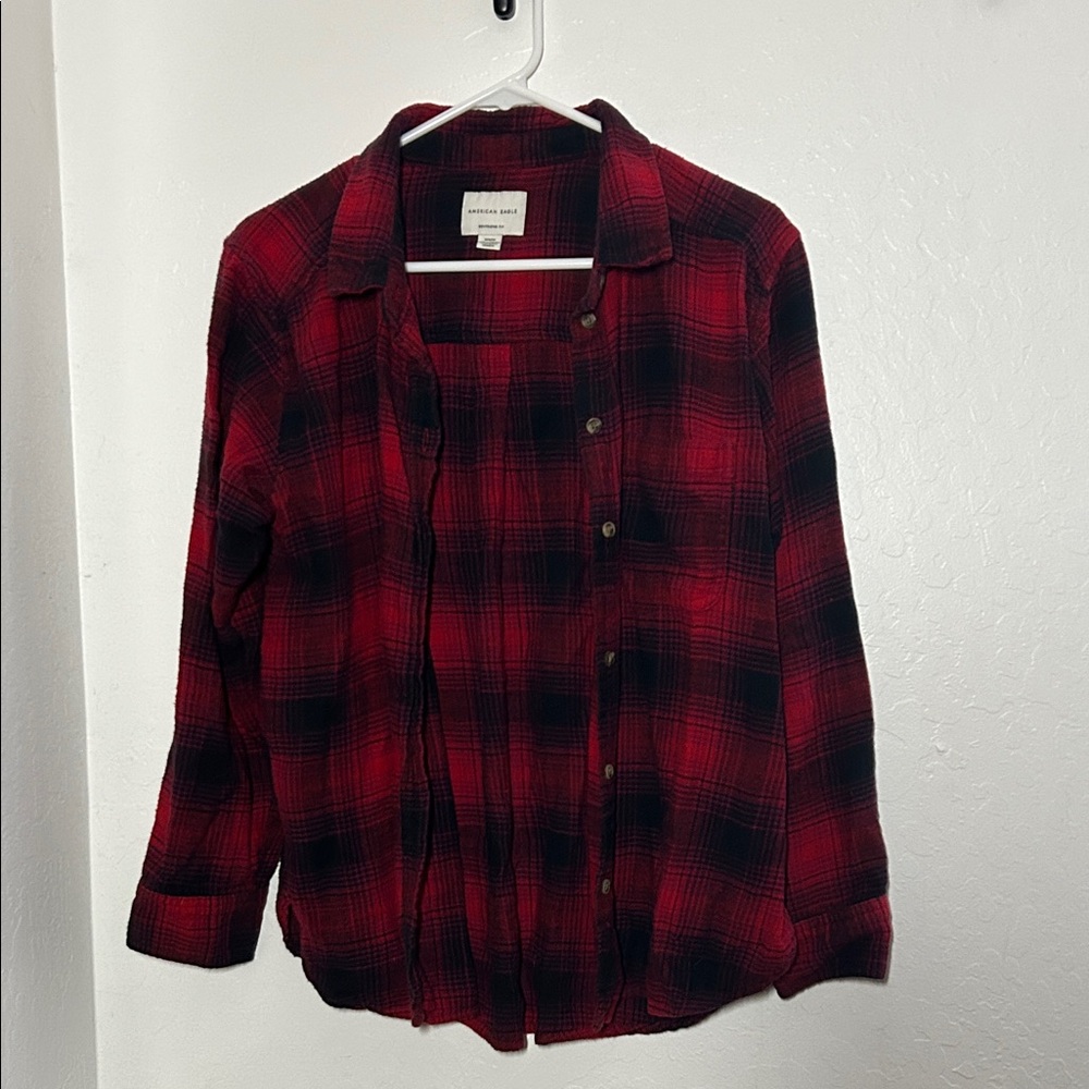 American Eagle loose fitting red and black flannel for layering - Picture 2 of 5